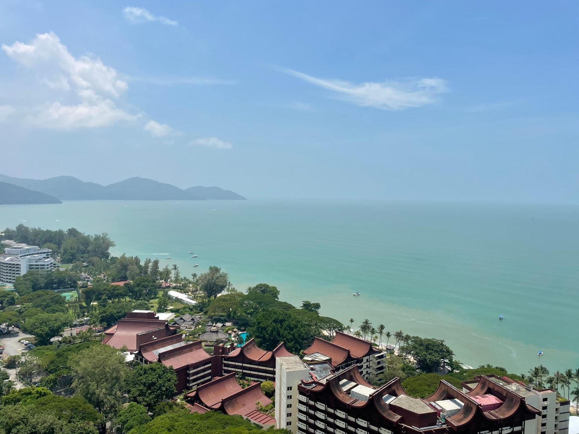 The Ferringhi Sea View At Sri Sayang Lejlighed Batu Ferringhi Eksteriør billede